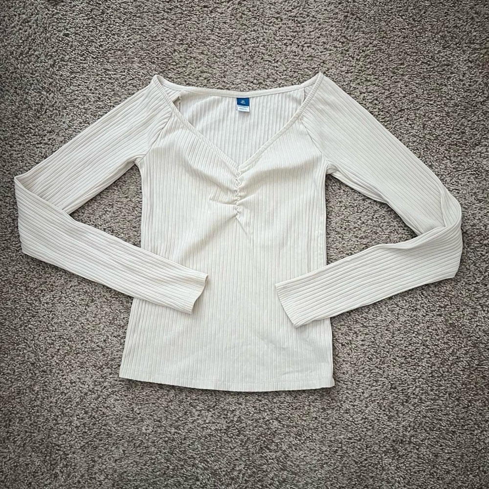 V Neck White Long Sleeve Top